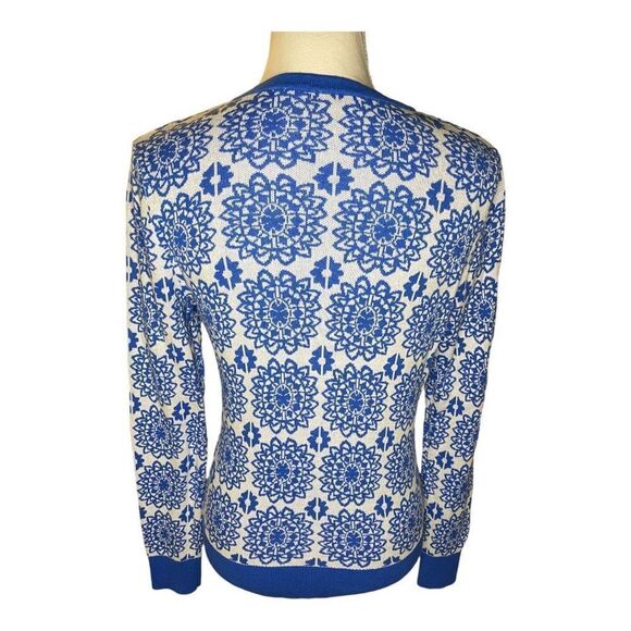 Ann Taylor Factory Women’s XS Blue & White Floral Medallion Button Front Cardiga - Picture 3 of 5